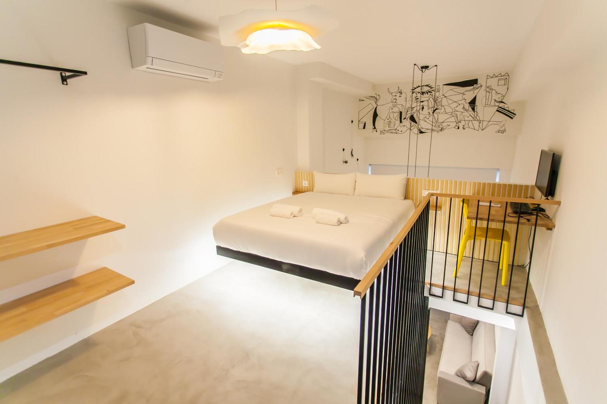 Guernica Luxury Duplex - Location, Light, And Art Appartement Madrid Buitenkant foto